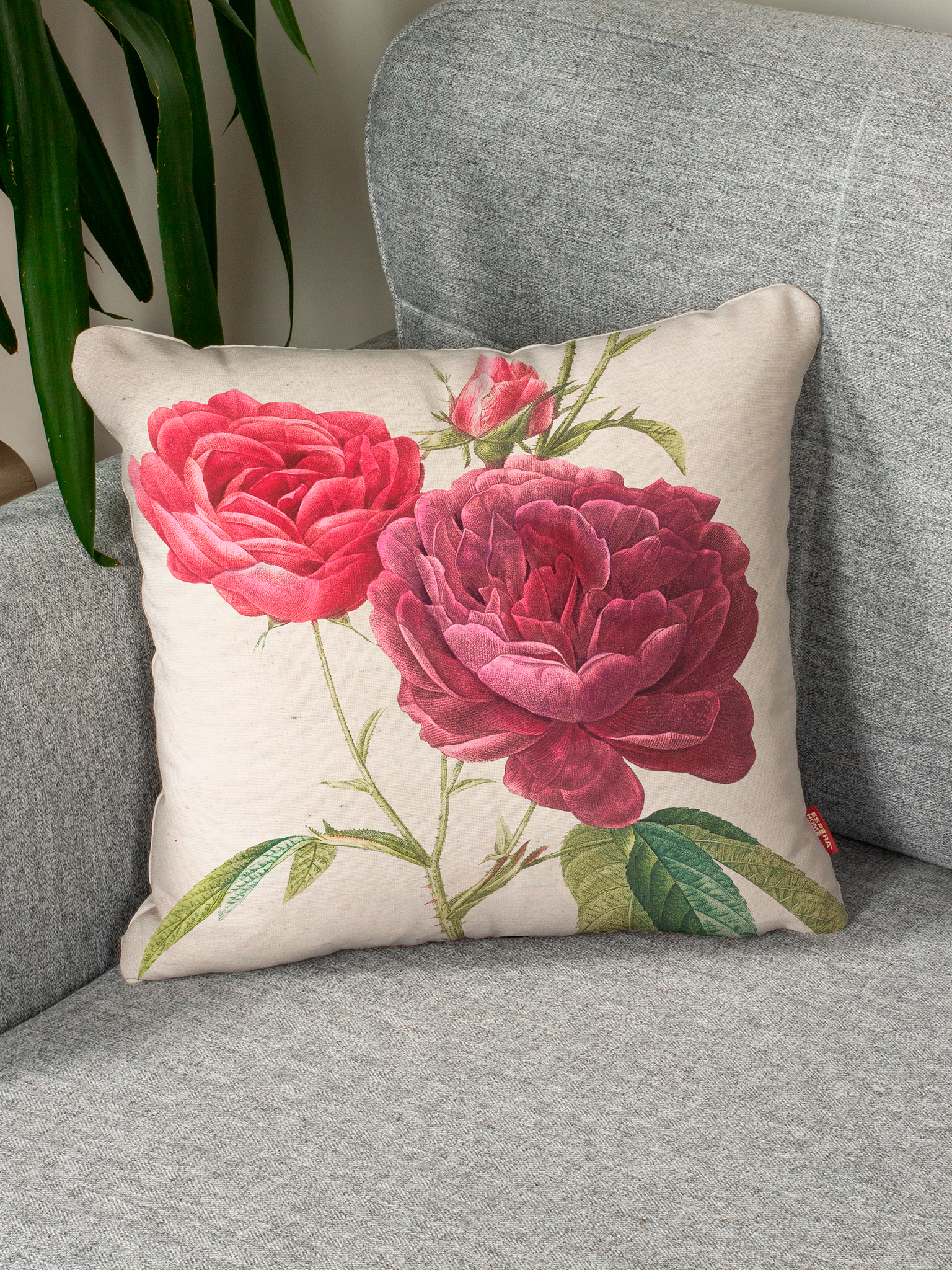 Декоративная подушка на диван • Deco / Деко •  Роза галльская 45 х 45 см