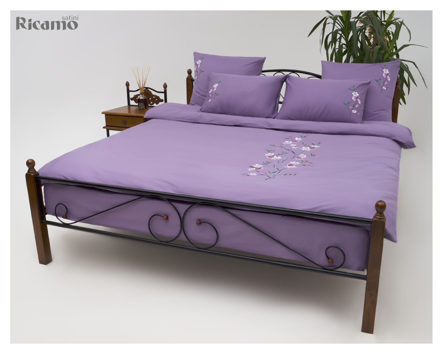 • Satini Ricamo / Сатини Рикамо •  Комплект постельного белья из Мако Сатина с вышивкой, Сирень